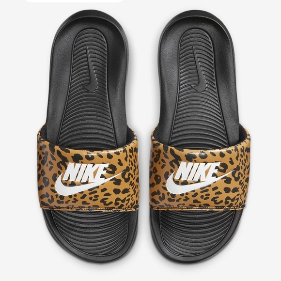 Women's Nike Victoria One Slides - Picture 6 of 12